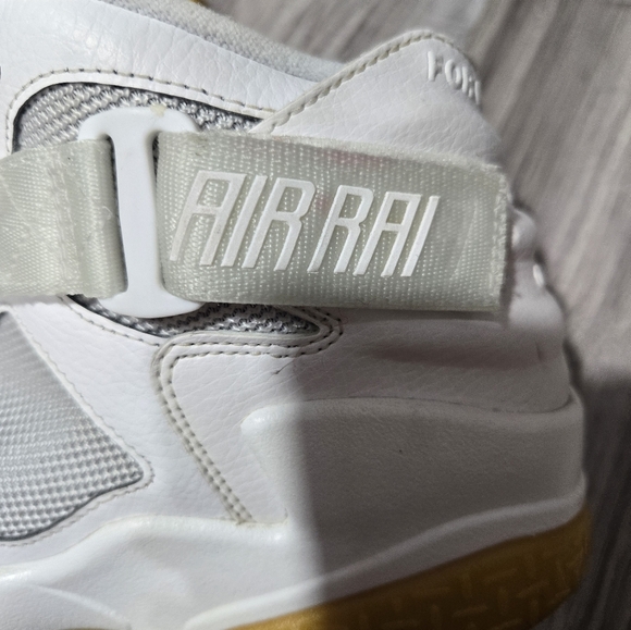 Nike Air Raid Shoes White Gum Retro DJ5974-100 Mens Size 9 - Picture 4 of 16